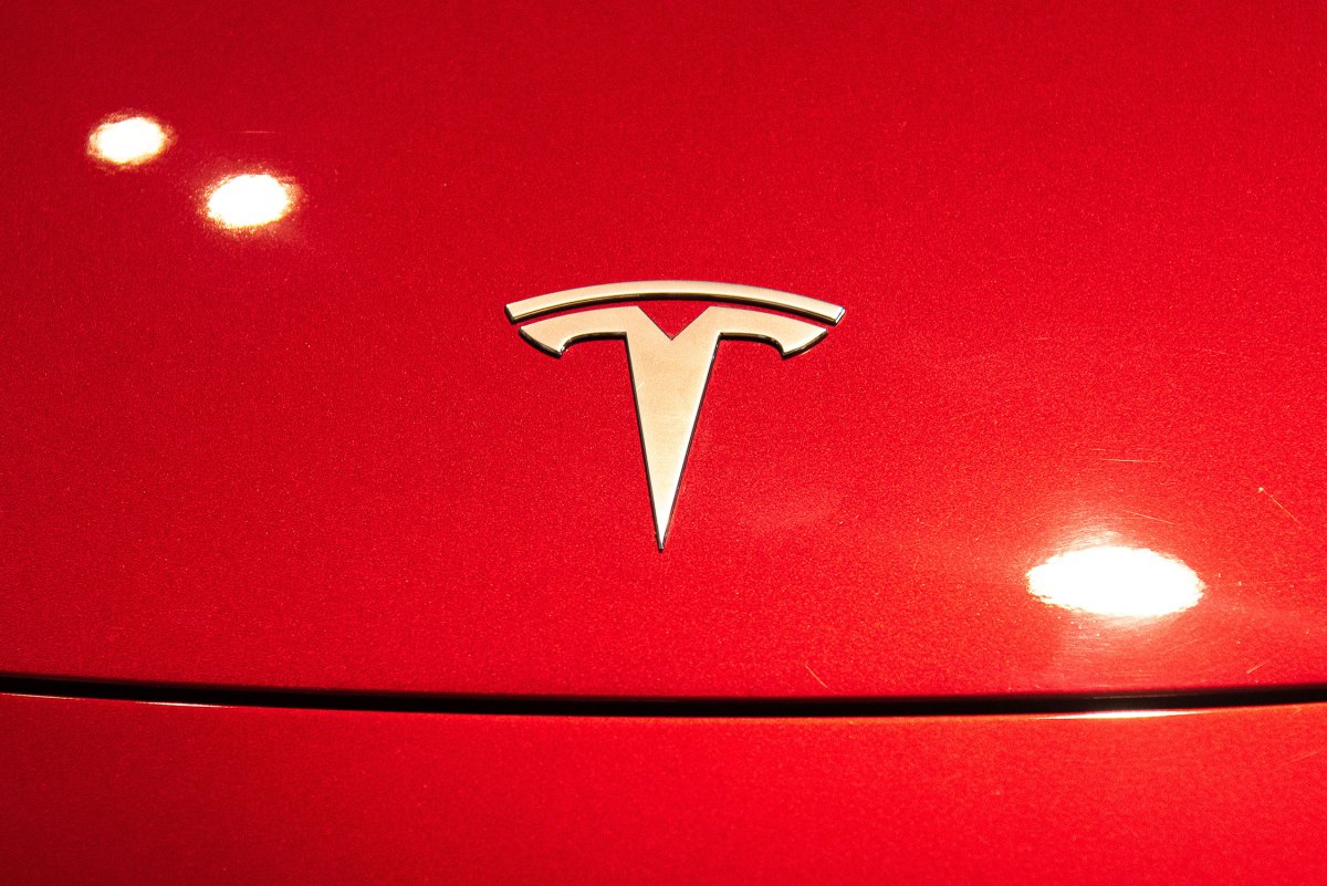 Tesla Capai 10 Juta Unit Mobil Listrik, Setengah Jalan Menuju Target 20 Juta pada 2035