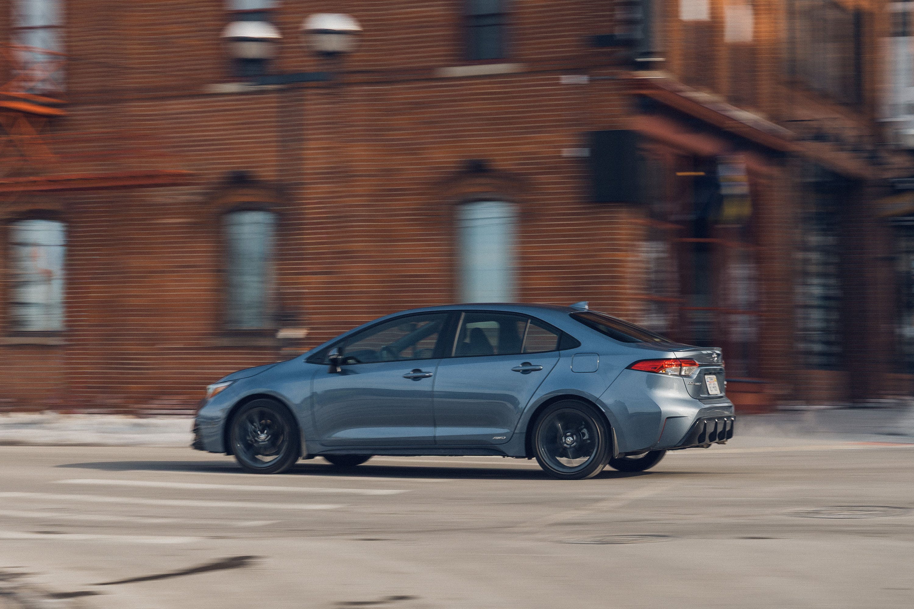 Review Toyota Corolla SE 2026: Varian Paling Masuk Akal untuk Sedan dan Hatchback