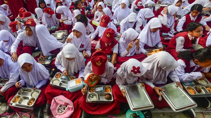 MK Putuskan Anggaran MBG Wajib Dipisah dari Pos Pendidikan Paling Lambat 2028