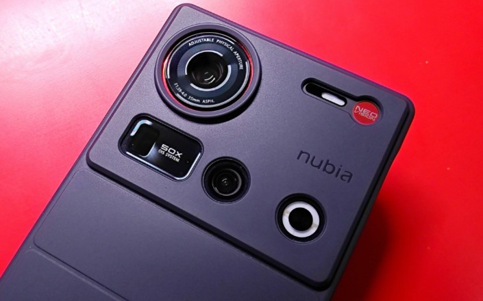 Review Nubia Z70 Ultra: Layar Tanpa Punch Hole, Snapdragon 8 Elite, dan Harga yang Menentukan