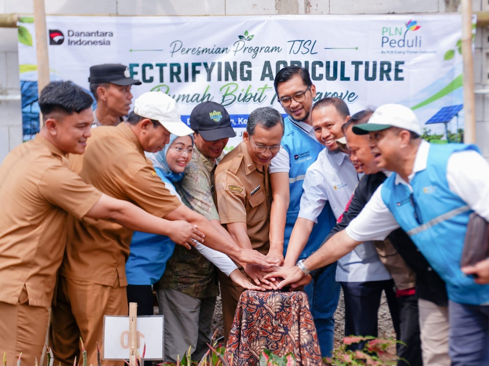 PLN EPI Resmikan Rumah Pembibitan Mangrove di Cilacap, Pakai IoT untuk Tiru Pasang Surut