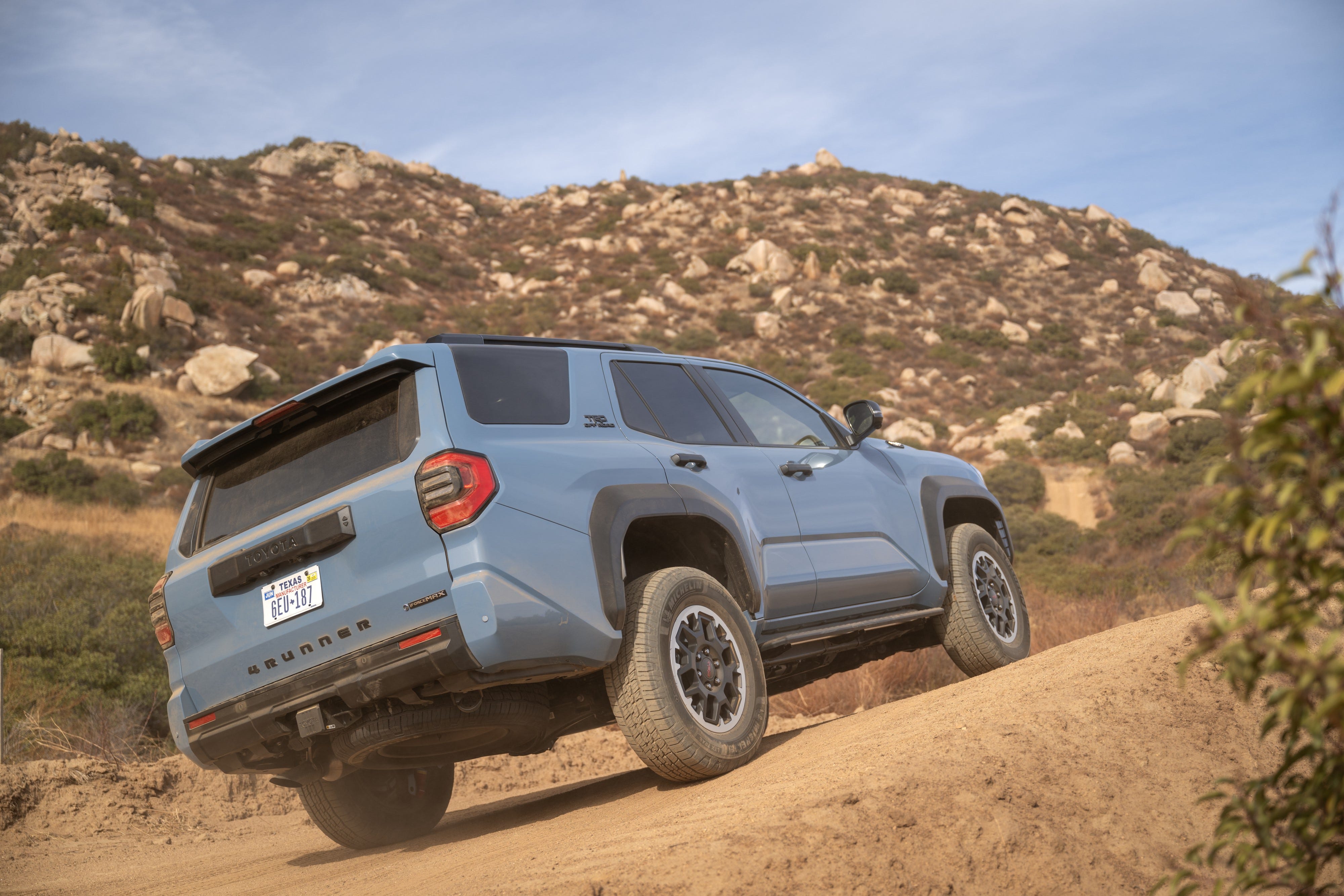 Toyota 4Runner TRD Off-Road: Pilihan Paling Masuk Akal di Antara Enam Varian