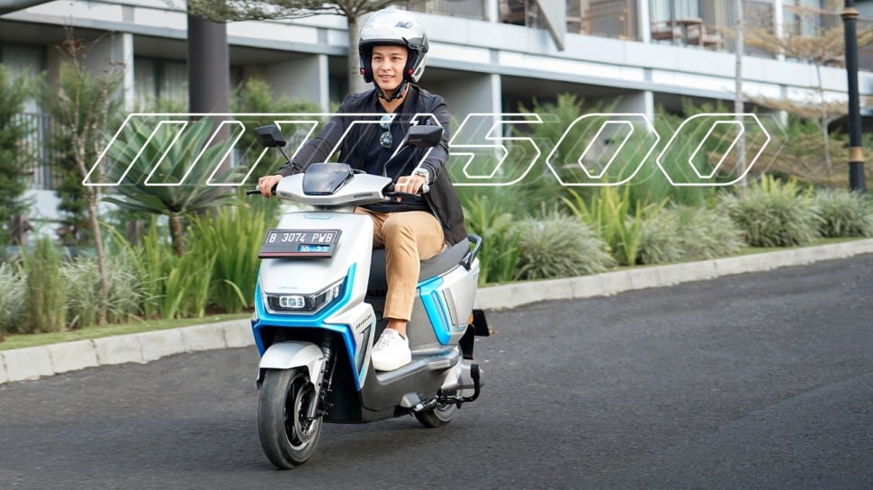 Review Jarak Tempuh Motor Listrik Murah di Bawah Rp20 Juta: 140 Km Bukan Isapan Jempol