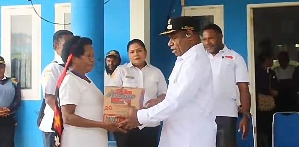 Pemkab Mamberamo Tengah Salurkan Bantuan Sembako untuk 200 Pelaku Usaha OAP di Lima Distrik, Prioritas yang Belum Pernah Tersentuh