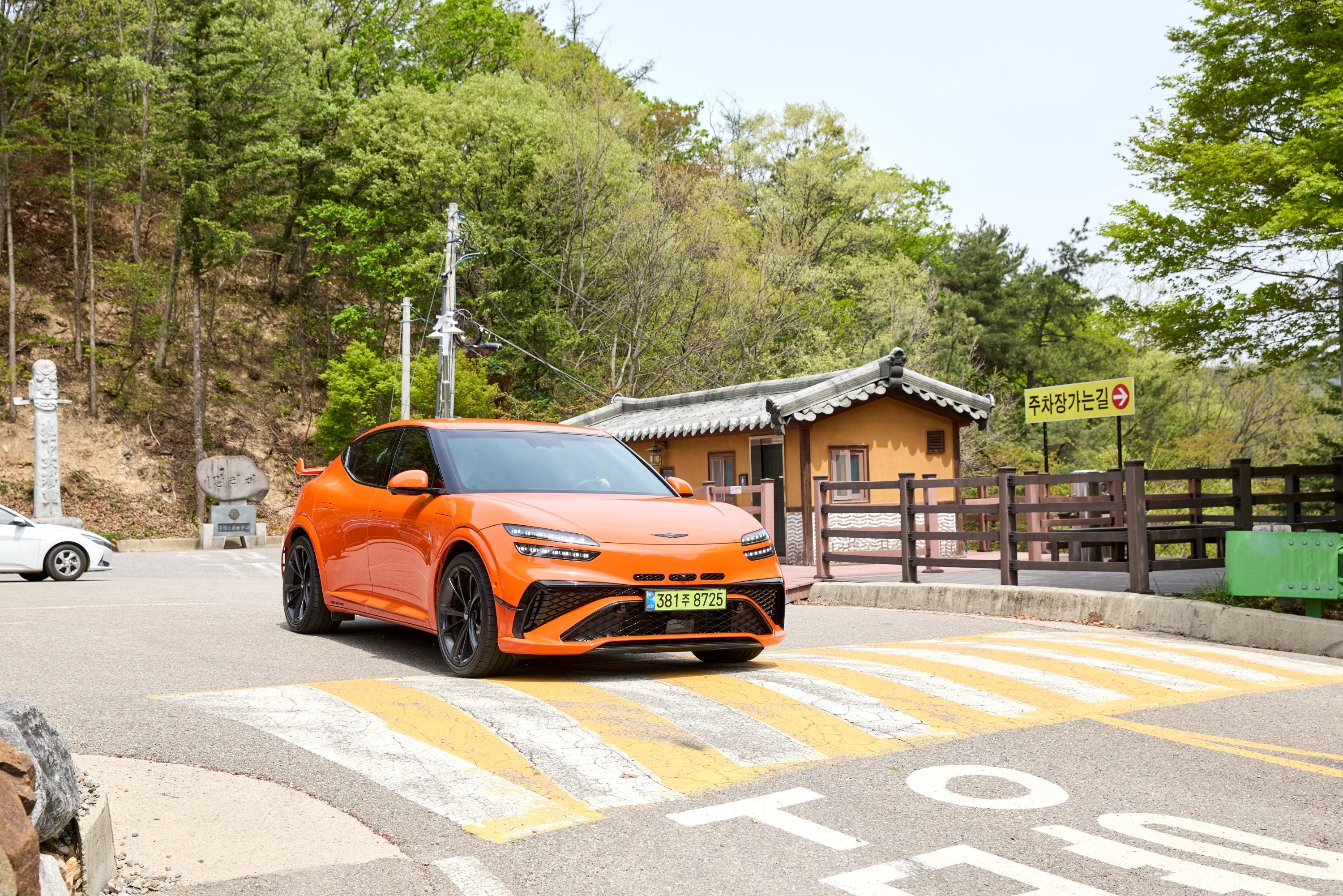 Genesis GV60 Magma Resmi Meluncur di Amerika Serikat, Harga Mulai Rp 1,14 Miliar