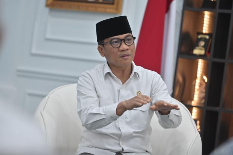 Mendes Yandri Susanto Minta Warga NTB Waspadai Narasi Palsu Kopdes Marah Putih di Media Sosial