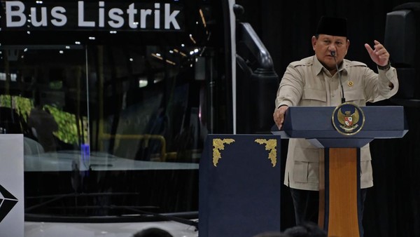 Presiden Prabowo Targetkan Seluruh Kendaraan Darat di Indonesia Bertahap Beralih ke Listrik, Termasuk Motor dan Truk