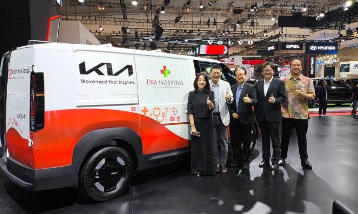 KIA PV5 Concept Disulap Jadi Klinik Berjalan di GIIAS 2026, Layanan MCU Gratis untuk Pengunjung