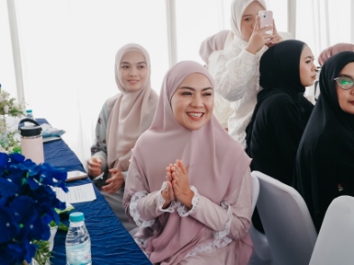 Ketua TP PKK Lampung Buka SiSeSa Roadshow 2026 di Bandar Lampung, Dorong Kolaborasi Desainer Lokal dan Industri Fashion Muslim