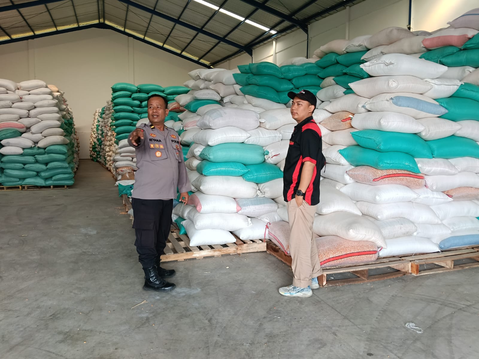Polsek Malausma Salurkan 5 Ton Jagung ke Bulog, Dukung Program Ketahanan Pangan Presiden