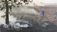 Empat Helikopter Dikerahkan untuk Karhutla Kalsel, Dua Unit Water Bombing Digeser ke Kalbar dan Kalteng