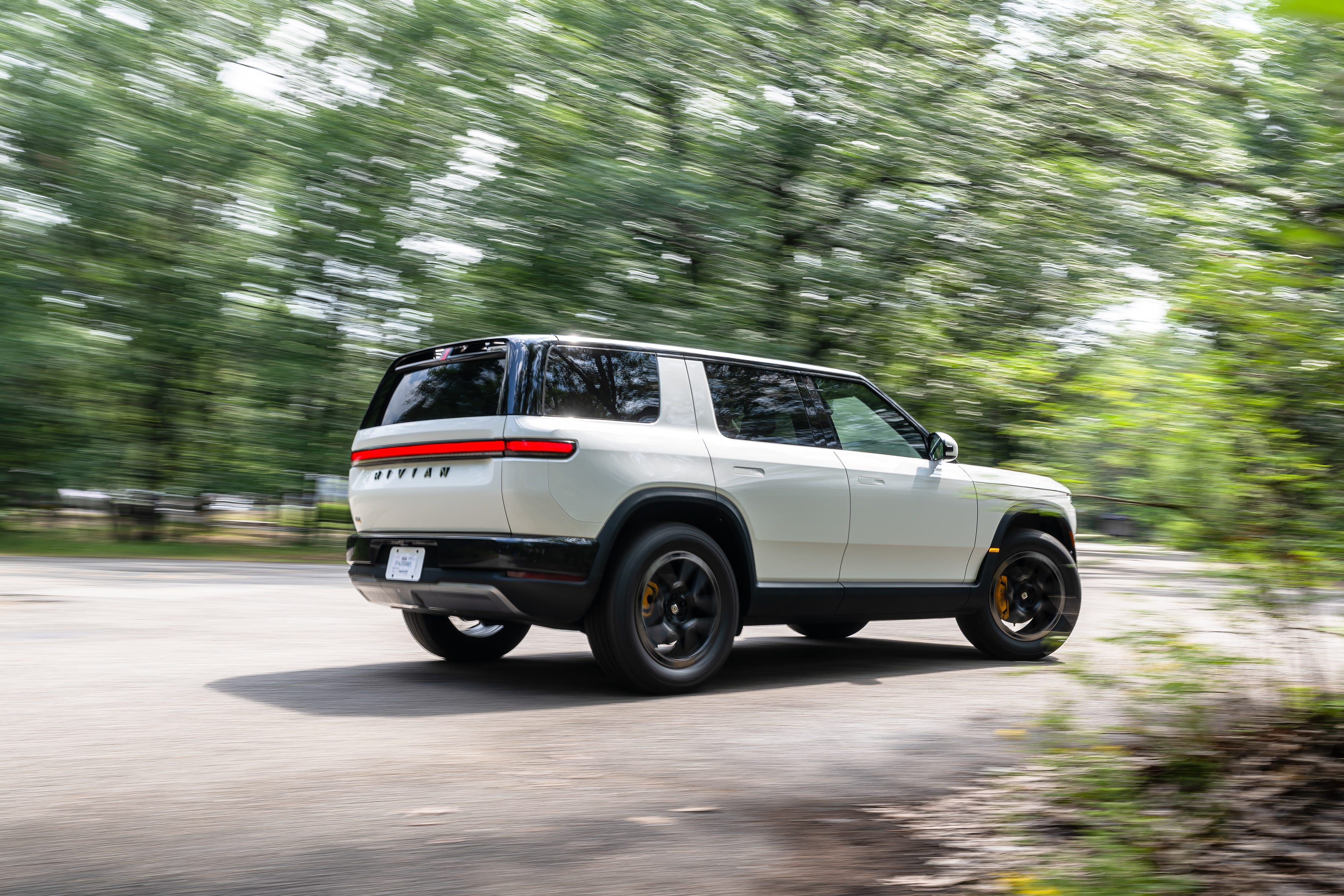 Review Rivian R2 Performance 2026: SUV Listrik Tangguh dengan Harga Rp 1 Miliar, Tapi Bukan untuk Semua Orang