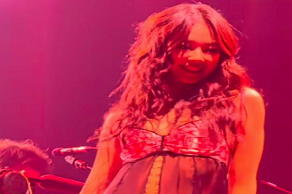 Jennie BLACKPINK Tampil di Konser Tame Impala, Duet Perdana Dracula Remix di Boston