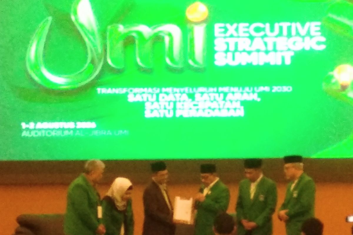 LLDikti Wilayah 9 Serahkan SK Pembukaan Prodi S3 Teknik Sipil UMI Makassar, Rektor Sebut Siapkan SDM Unggul
