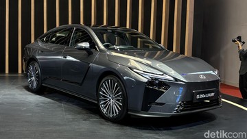Lexus ES 350h dan ES 350e Meluncur di Indonesia, Harga Rp 1,29 Miliar dan Rp 1,48 Miliar