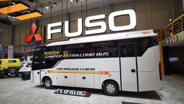 Fuso Canter FE 84G BCL Resmi Meluncur di GIIAS 2026, Bus Sasis Terpanjang untuk Pariwisata
