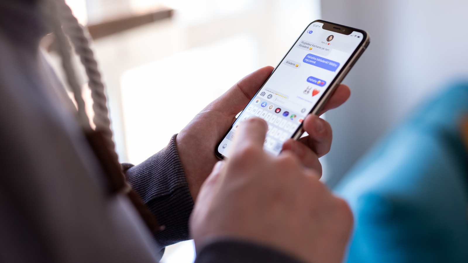 Cara Membuat dan Menghapus Stiker di iPhone, Atur Koleksi agar Tetap Rapi