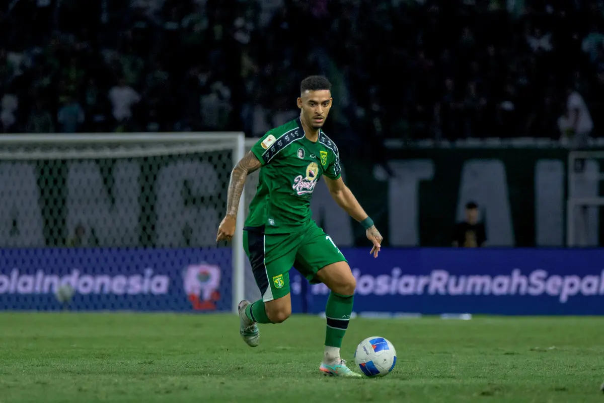 Bek Persebaya Jefferson Silva Nilai Tim Makin Paham Filosofi Bernardo Tavares Jelang Lawan Arema FC
