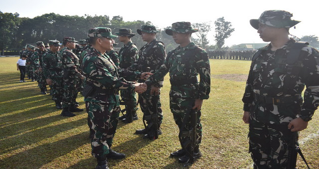 Lomba Binsat HUT ke-1 Kodam XXI/Radin Inten Diikuti 12 Kontingen di Lampung Selatan, Danrem 043/Gatam Beri Motivasi Yonif 143/TWEJ