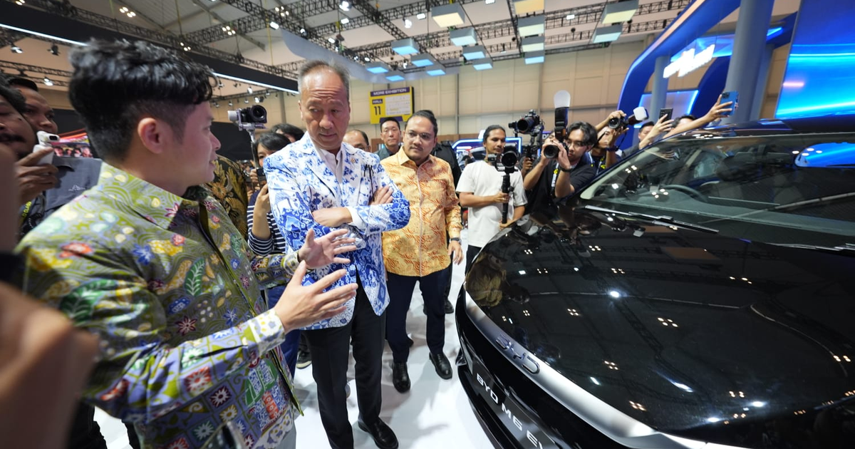 Menperin Agus Gumiwang Tinjau Produksi Lokal BYD M6 DM di GIIAS 2026, Teknologi Plug-in Hybrid Jadi Fokus