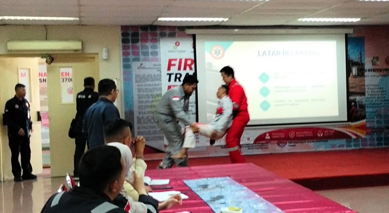 Disnakertrans Jambi Apresiasi Konsistensi SKK Migas - PetroChina Gelar First Aid Training untuk Pekerja di Tanjung Jabung Timur