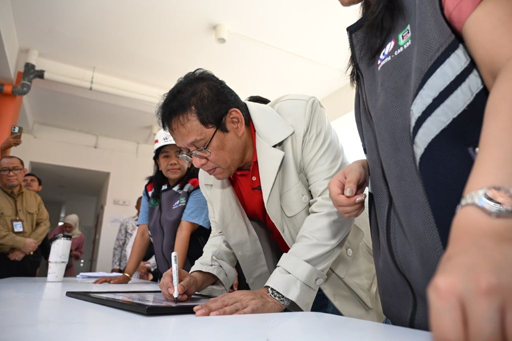 Menkeu Purbaya Tinjau Sekolah Rakyat Surabaya, Realisasi Anggaran Pembangunan Capai Rp3,21 Triliun