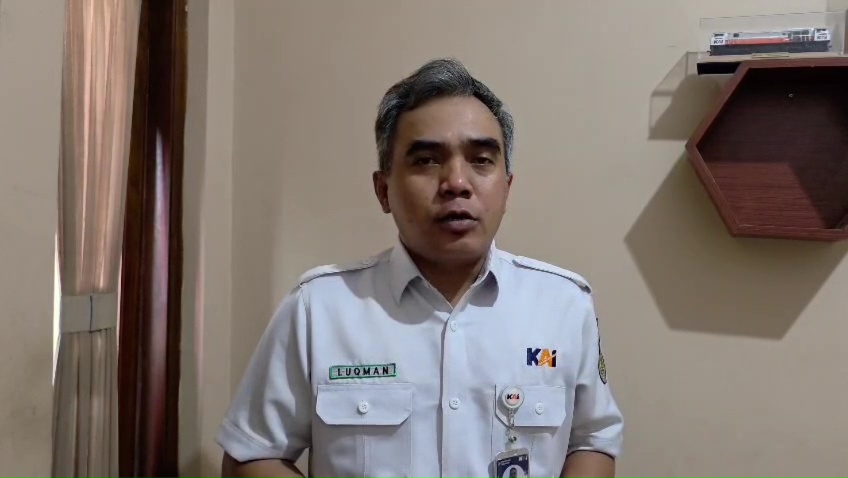 KA Ambarawa Ekspres Tabrak Truk di Perlintasan Blora, Lokomotif Alami Kerusakan dan Perjalanan Tertunda 80 Menit
