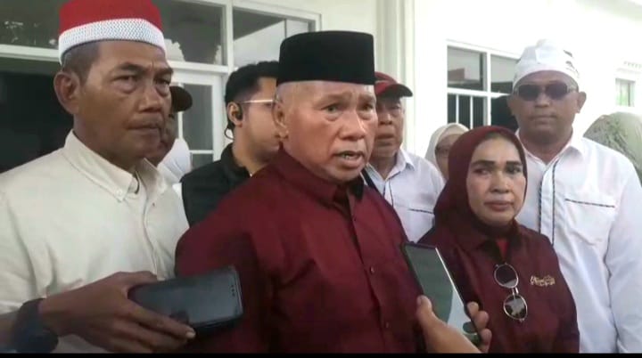 H. Suryadi Daftar Cakades Desa Setiamekar Tambun Selatan Diiringi Ratusan Pendukung, Targetkan Periode Ketiga