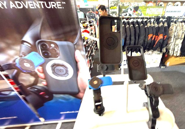 Quad Lock Resmi Masuk Indonesia: Mounting Premium Rp240 Ribu, Apakah Layak untuk Bikers?