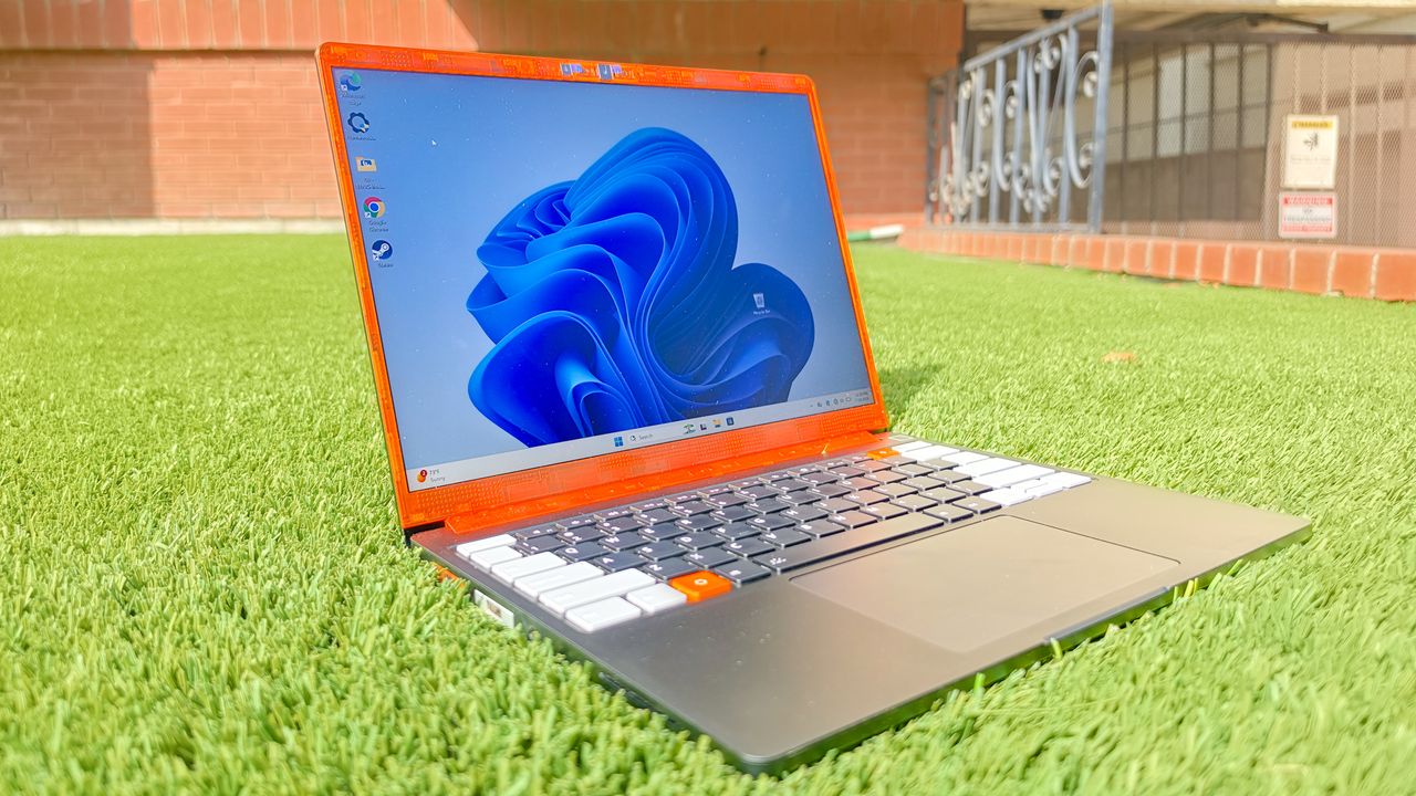 Framework Laptop 13 Pro: Modular dan Mudah Diupgrade, tapi Harga RAM Membuatnya Sulit Direkomendasikan