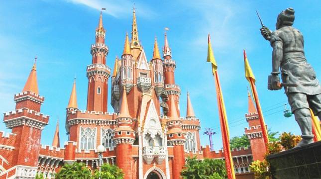 TMII, Velodrome, dan Taman Waduk Ria Rio: 3 Wisata Jakarta Timur untuk Liburan Keluarga