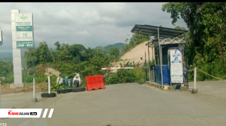 Tarif Parkir RSUD Regional Sulbar Dikeluhkan, Lahan Sempit Picu Pengunjung Parkir di Badan Jalan