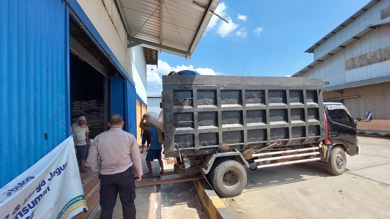 Polres Banjarbaru Kirim 12,6 Ton Jagung ke Bulog Kalsel, Dukung Swasembada Pangan