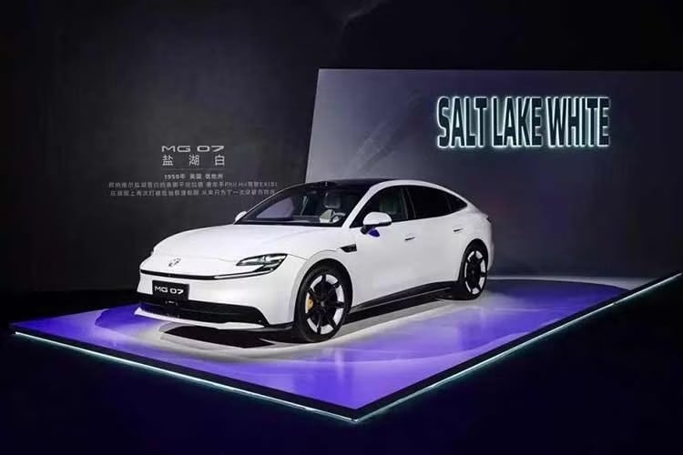 MG 07 Sedan Listrik Baru Mulai Rp 280 Jutaan, Siap Gebrak Pasar Camry