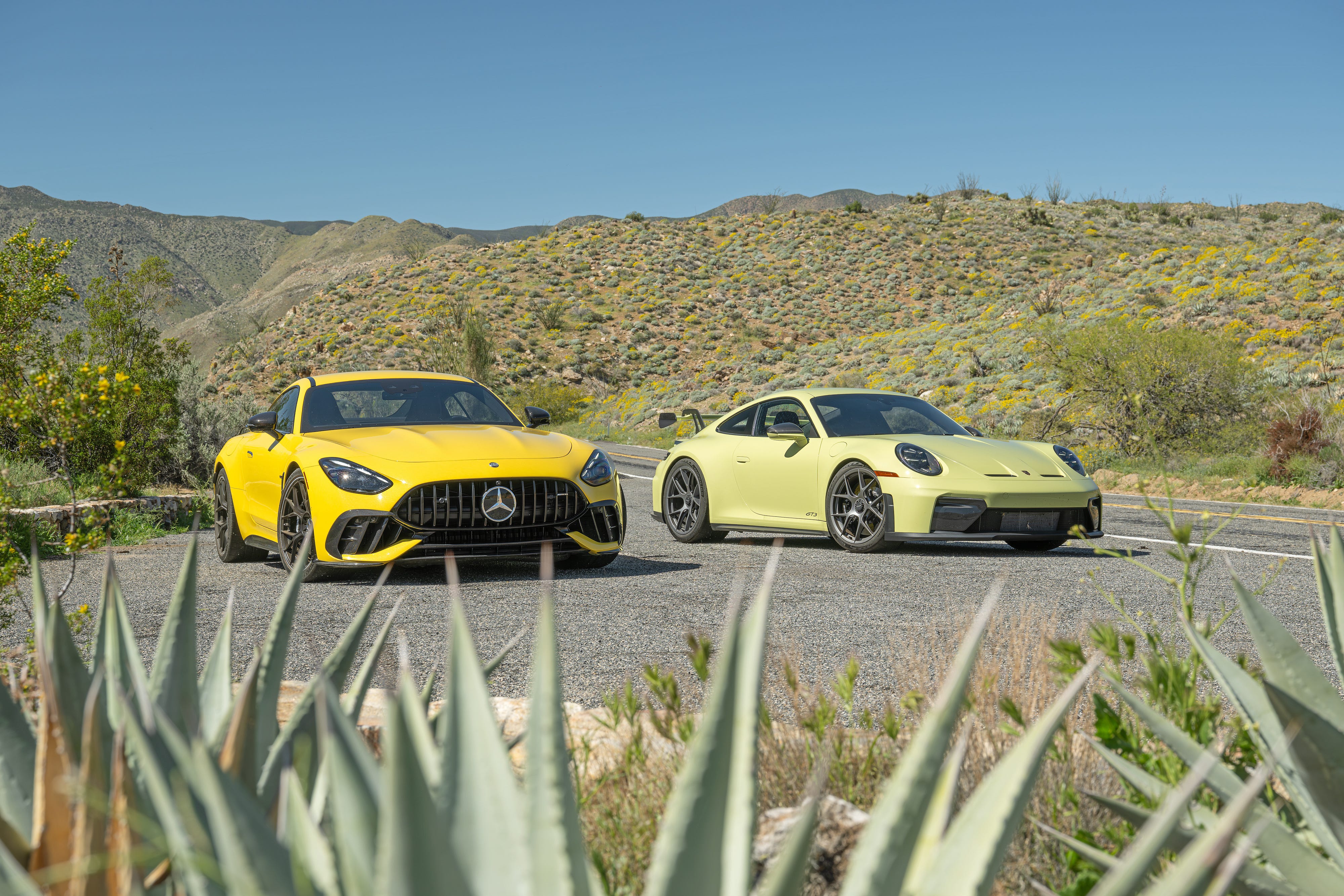 Porsche 911 GT3 vs Mercedes-AMG GT63 Pro: Beda 1.058 Kg, Beda Jauh Karakternya