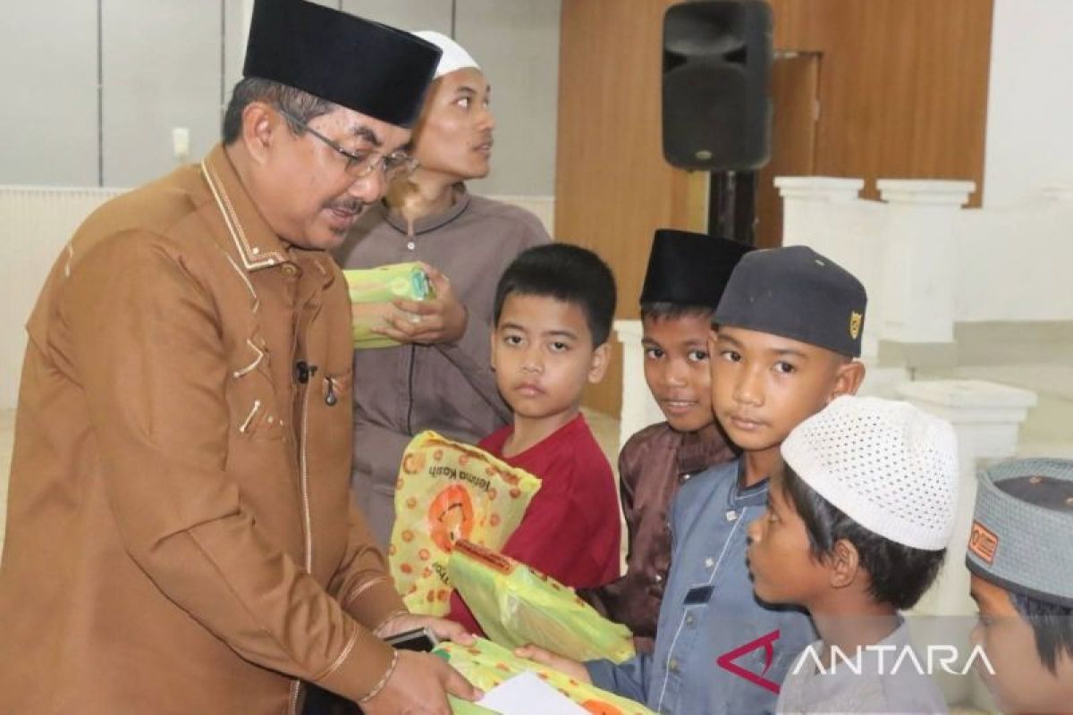 Pemkab Tanjabbar Luncurkan Program Khitan Gratis 