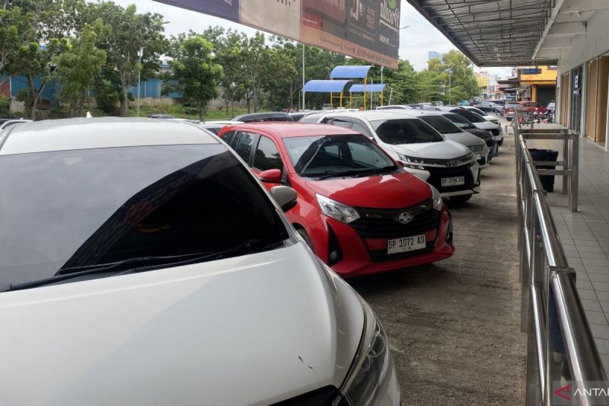 Pemkot Batam Resmi Turunkan Tarif Stiker Parkir Berlangganan hingga 50 Persen, Roda Empat Cukup Bayar Rp 300 Ribu