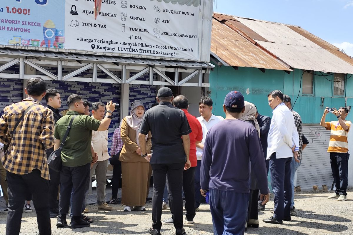 Komisi III DPRD Kalsel Sidak Jalan Longsor Sungai Gardu Banjarmasin, Minta Warga Tak Melintas Demi Percepatan Pengerjaan