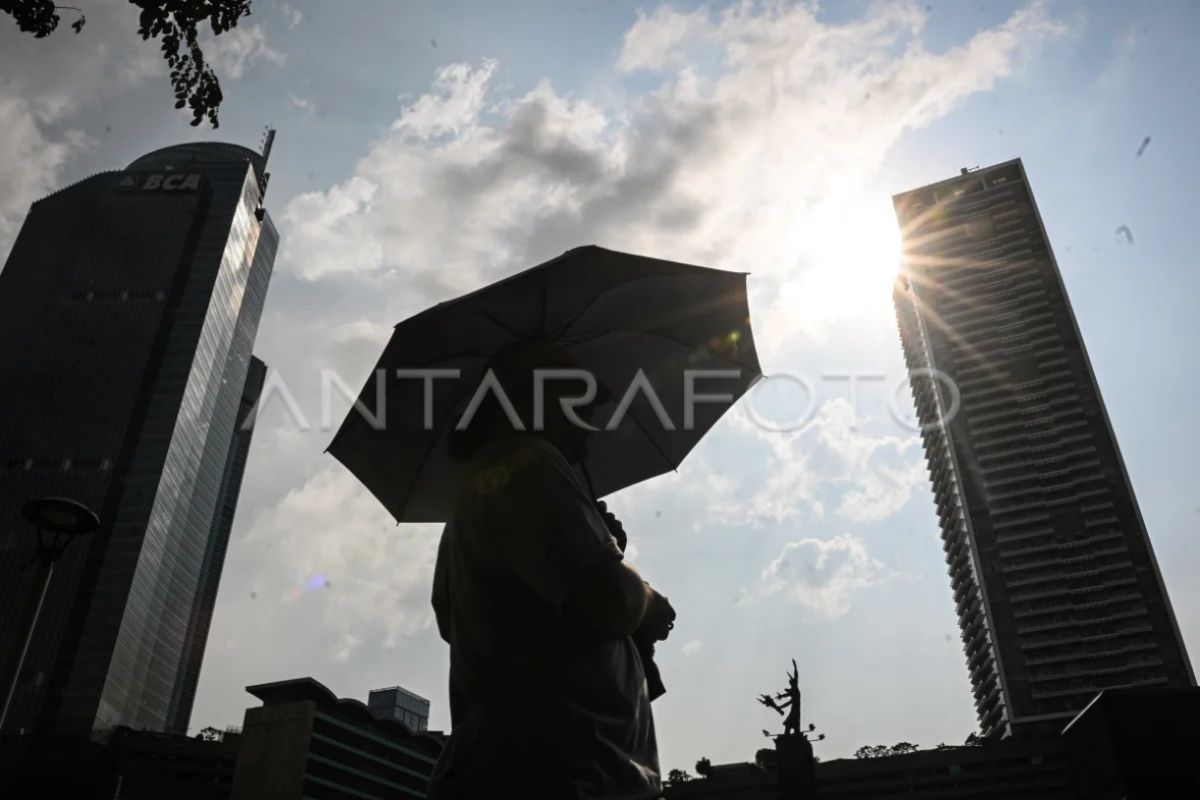 Suhu di Natuna dan Anambas Diprakirakan Tembus 33 Derajat Celsius, BMKG Ingatkan Potensi Hujan Lokal