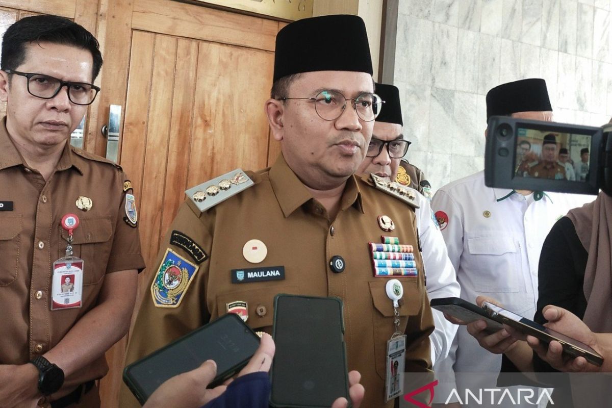 Kebakaran Hanguskan 8 Rumah Dinas Polda Jambi di Tambak Sari, Wali Kota Salurkan Bantuan Rp 2 Juta per Keluarga