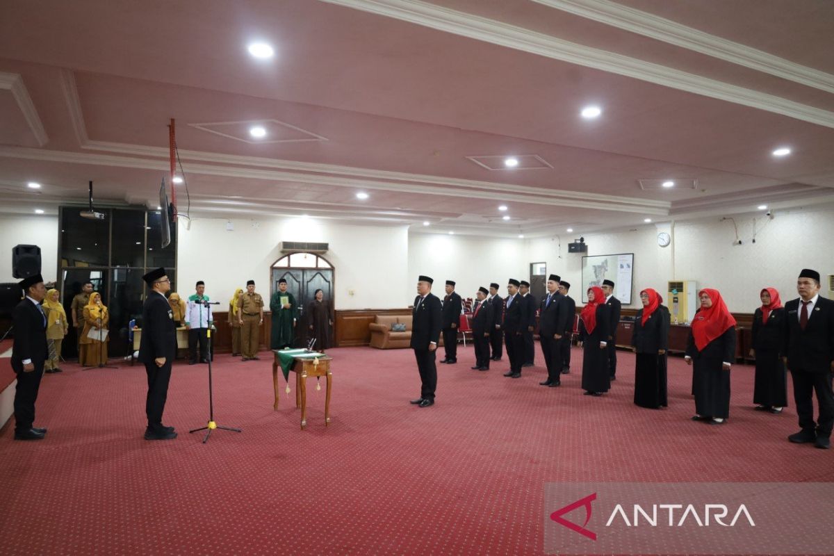 Wawako Tanjungbalai Lantik 17 Pejabat Administrator, Pengawas, dan Dua Kepala Puskesmas, Ini Pesan Pentingnya