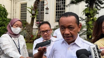 Proyek PLTS 100 GW Masuk RUPTL PLN, Bahlil: Tahap Pertama 17 GW Dimulai dari Bali