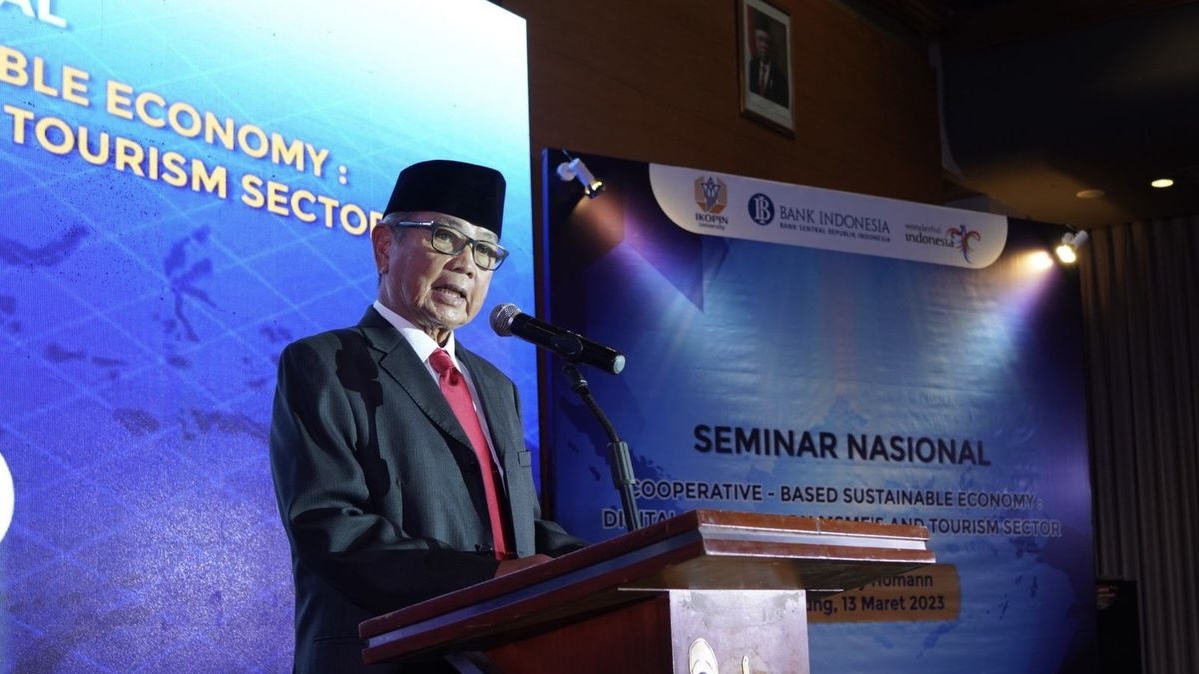 BI Rate 12,75% dan Inflation Targeting: Strategi Burhanuddin Abdullah Jinakkan Inflasi 17% di 2005