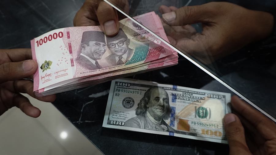 Rupiah Menguat ke Area Rp18.019, Harga Minyak Mentah Jatuh ke US$78,69 Jadi Pemicu