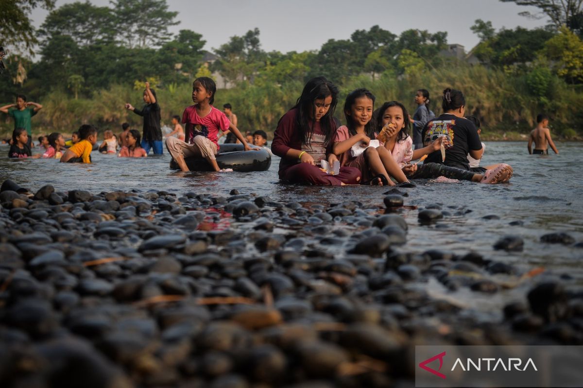 Pemkot Tangerang Petakan 3 Zona Rawan Kekeringan, 8 Mobil Tangki Air Bersih Disiagakan di Wilayah Terdampak