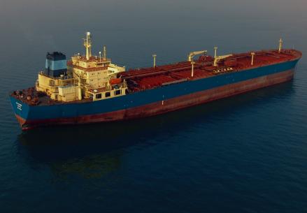Saham BULL Melesat 4% ke Rp468, Rumor Rights Issue dan Tarif Sewa Tanker Jadi Pemicu