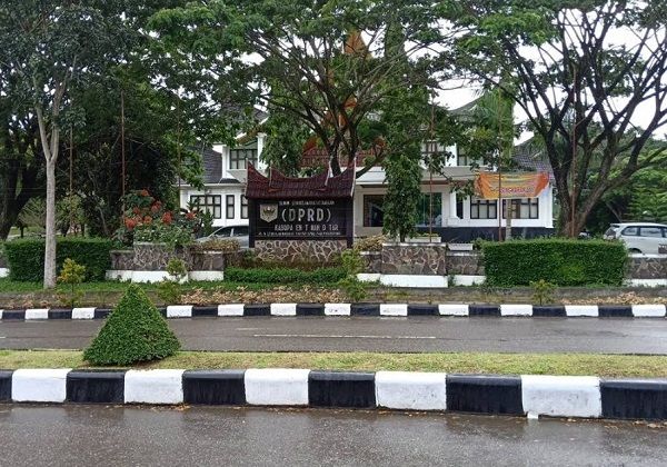 BPK Temukan Pembelian Kalender 2026 di DPRD Tanah Datar Lebih Mahal Rp 40,9 Juta, Ini Penyebabnya