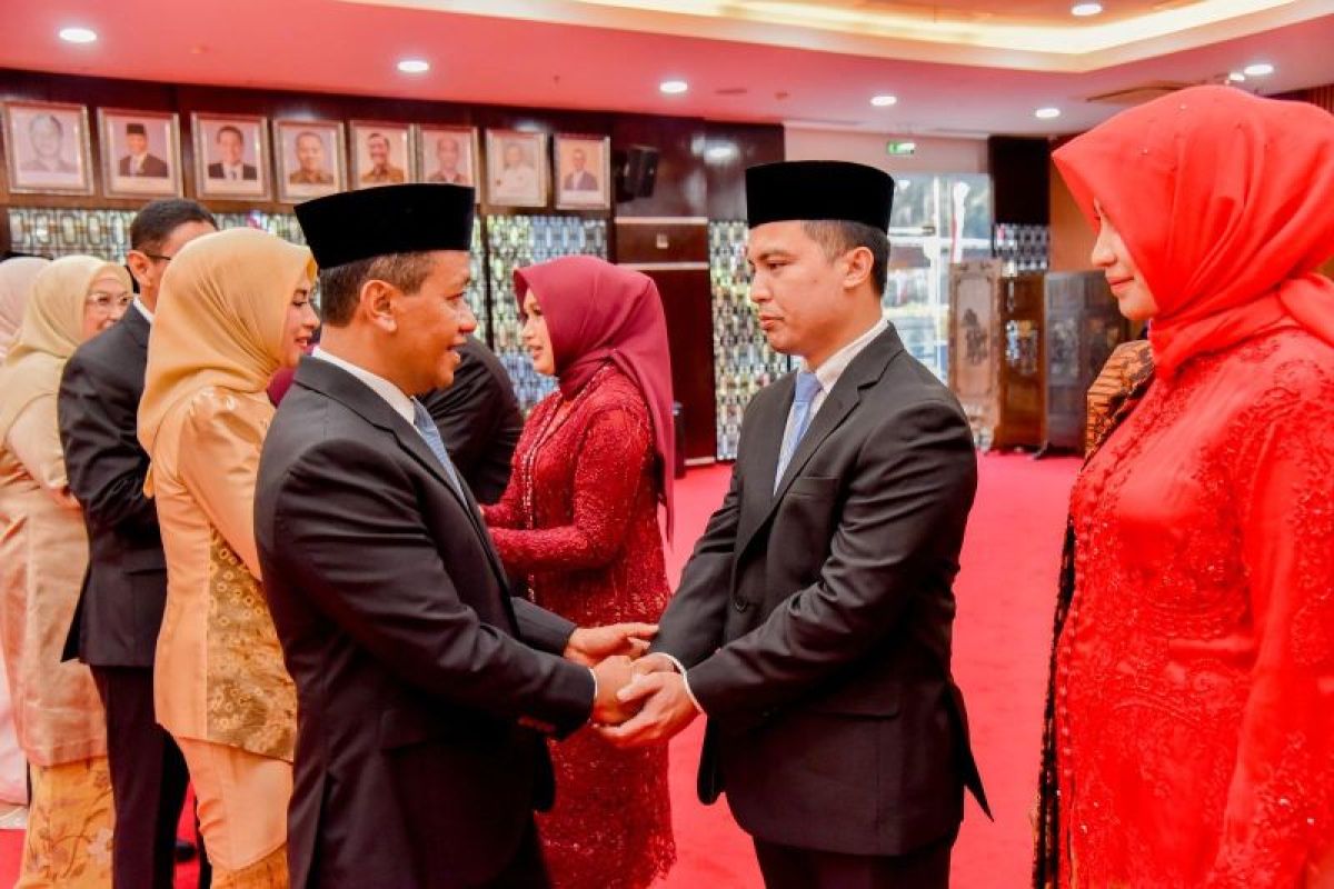 Menteri ESDM Bahlil Lahadalia Lantik Mawardi Nur sebagai Kepala BPMA Aceh, Gantikan Nasri Djalal