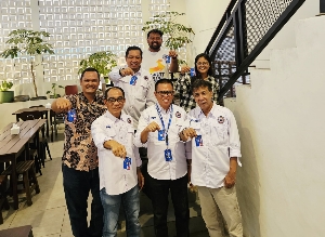 12 Anggota PWI Kepri Serahkan KTA Usai Rekonsiliasi dengan Pengurus Pusat Buntu, KJK Diminta Bubar