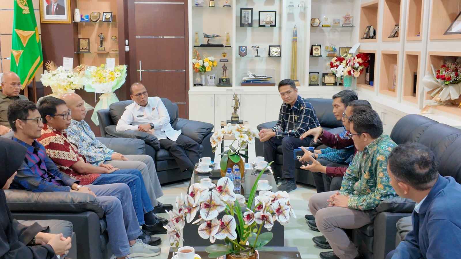 PLN dan Kejati Sultra Percepat Proyek SUTT 150 kV Bungku serta PLTMG Baubau, Pendampingan Hukum Jadi Kunci Atasi Sertifikat Tanah